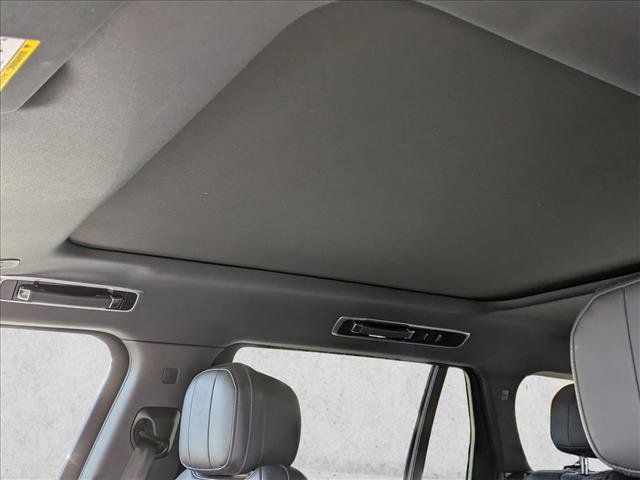 Certified 2023 Land Rover Range Rover Long Wheelbase SE image 13