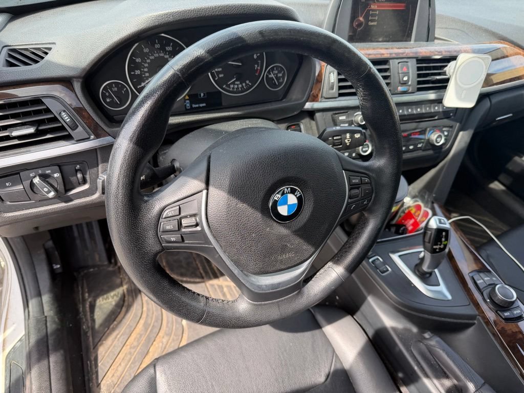 Used 2015 BMW 328i xDrive Sedan AWD/4WD image 8