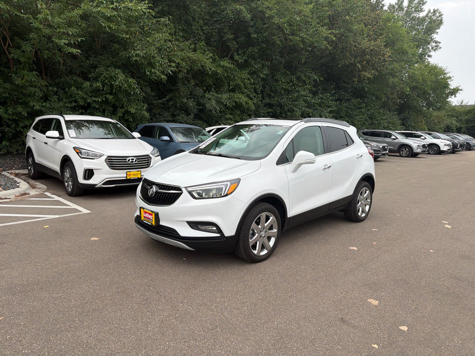Used 2017 Buick Encore Essence w/ Experience Buick Package AWD/4WD image 4