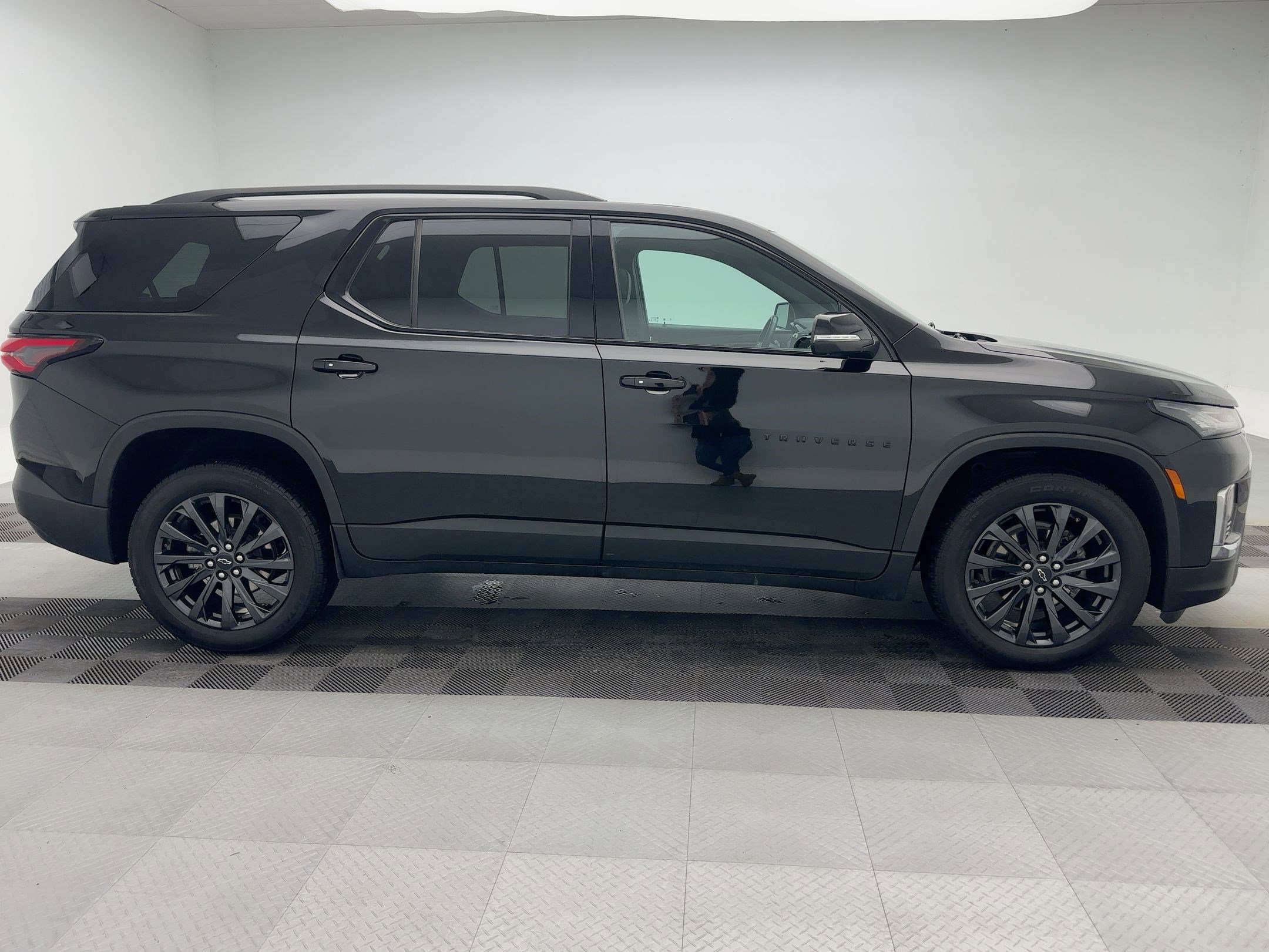 Certified 2023 Chevrolet Traverse RS image 8