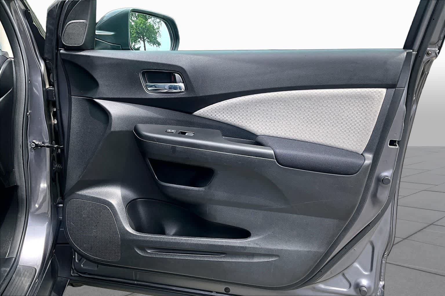 Used 2015 Honda CR-V EX image 23