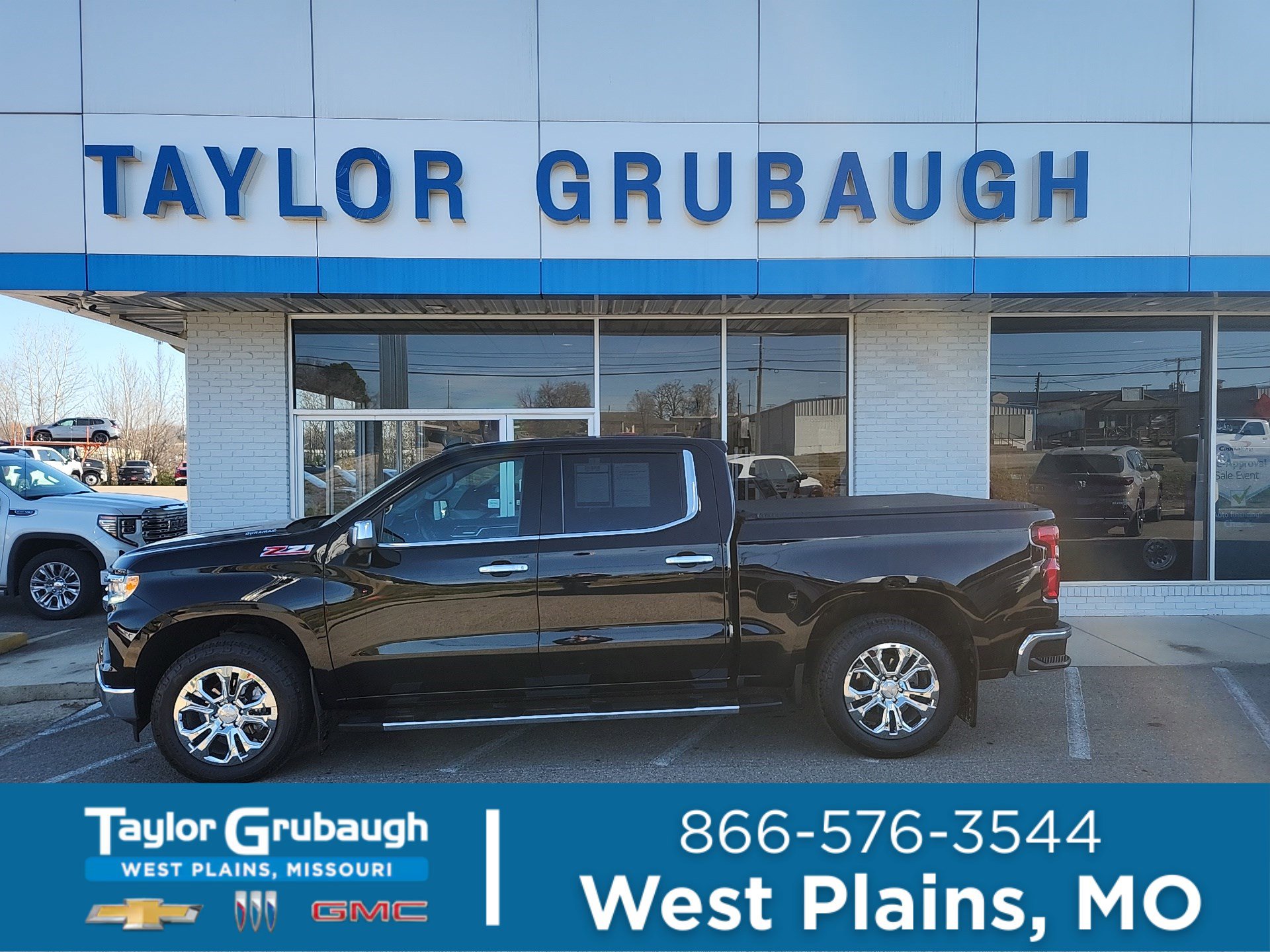 Used 2023 Chevrolet Silverado 1500 LTZ image 1