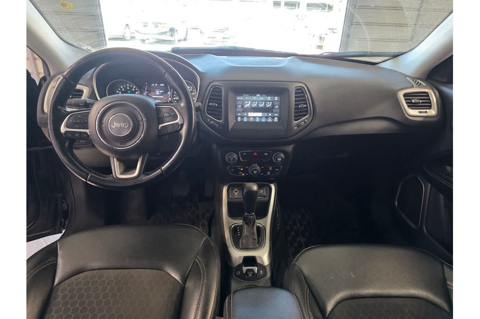 Used 2020 Jeep Compass Latitude FWD image 18