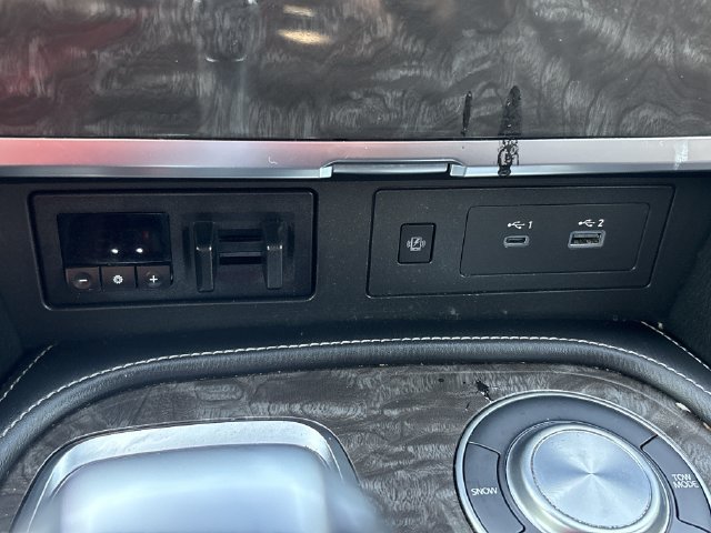 Certified 2023 Nissan Armada Platinum w/ Captain's Chairs Package RWD image 7