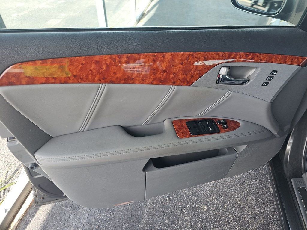 Used 2007 Toyota Avalon Limited FWD image 12