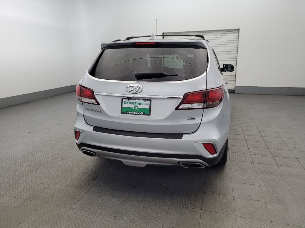 Used 2018 Hyundai Santa Fe SE image 7
