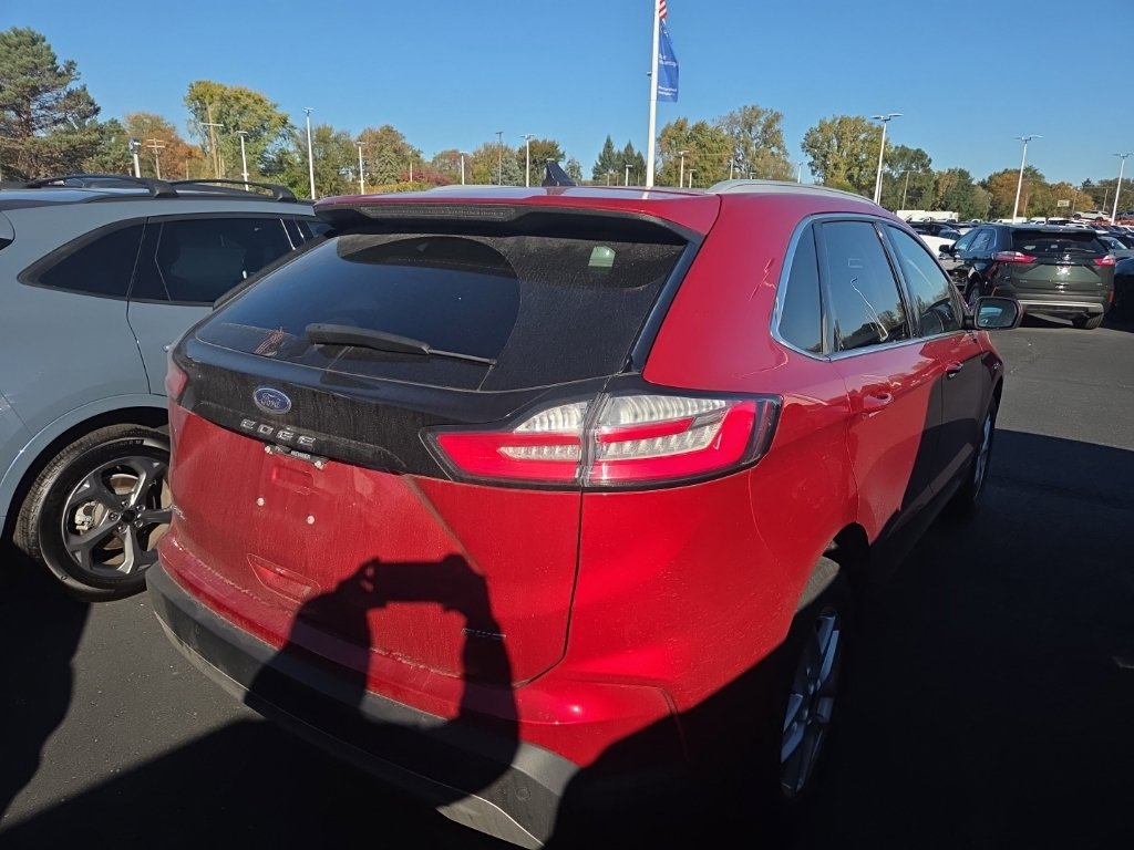 Certified 2024 Ford Edge SEL w/ Convenience Package AWD/4WD image 4