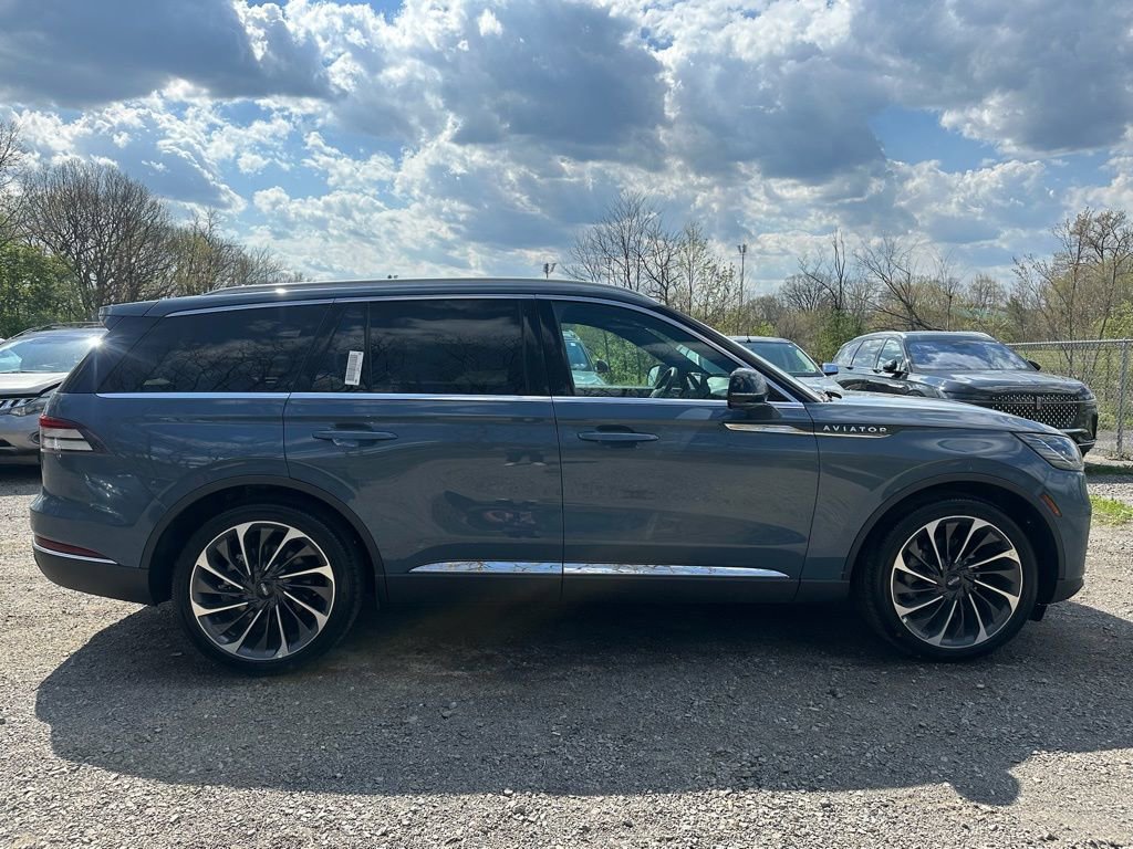 New 2026 Lincoln Aviator Reserve AWD/4WD image 2