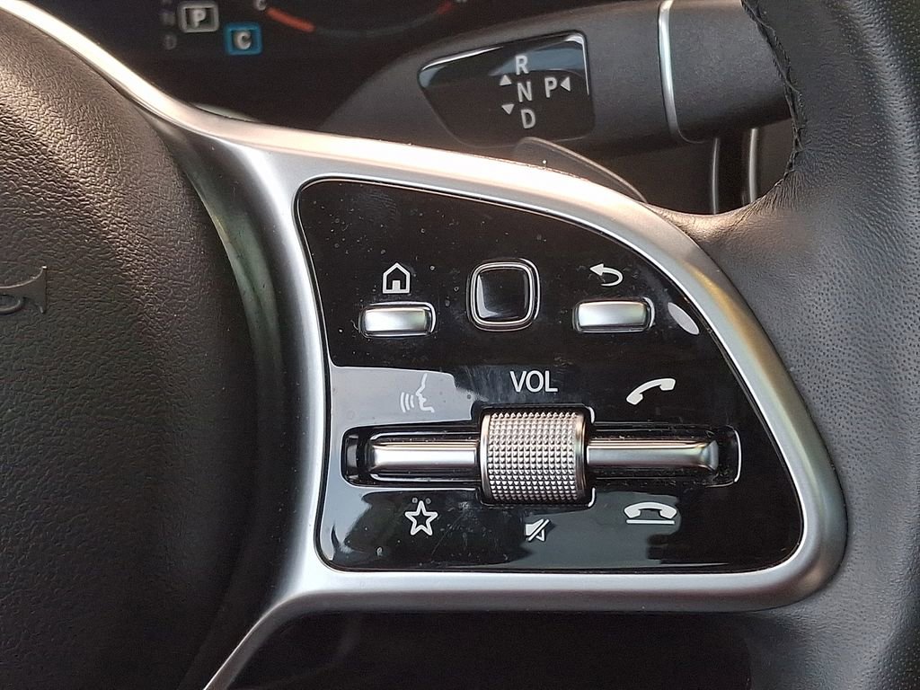 Used 2022 Mercedes-Benz GLC 300 4MATIC Coupe image 23