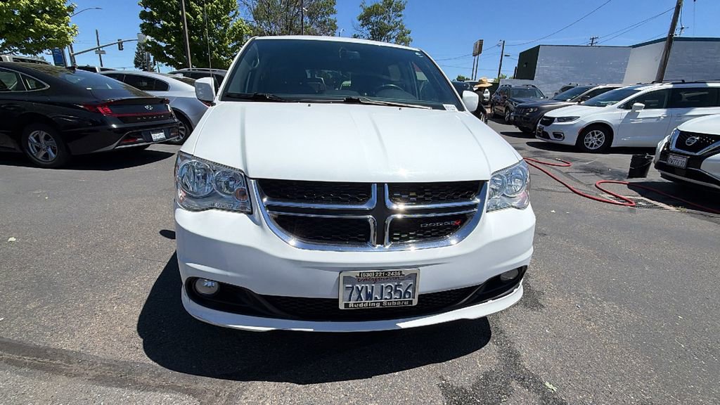 Used 2017 Dodge Grand Caravan SXT FWD image 8