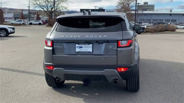Used 2018 Land Rover Range Rover Evoque SE image 3