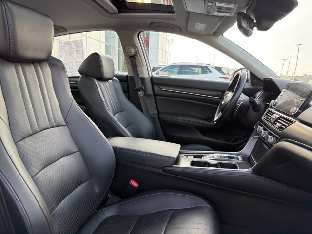 Used 2022 Honda Accord Touring image 31