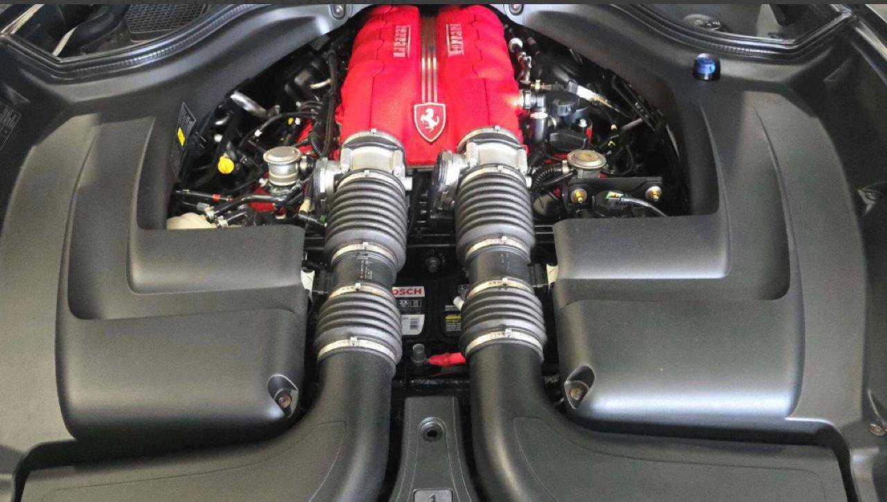 Used 2012 Ferrari California RWD image 17