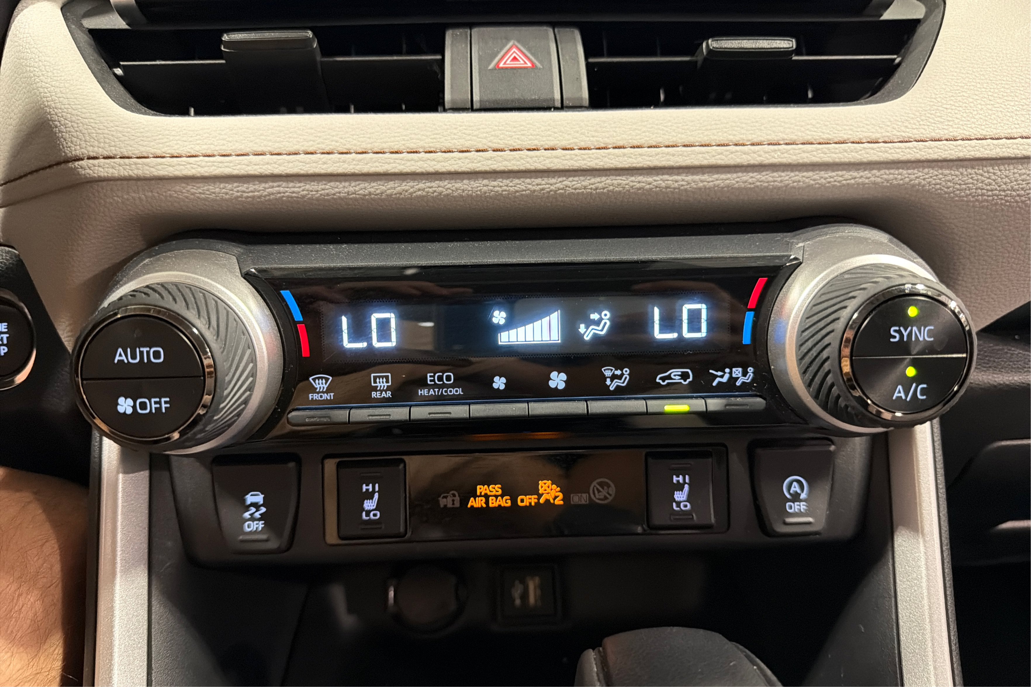 Used 2024 Toyota RAV4 XLE w/ Weather Package AWD/4WD image 29