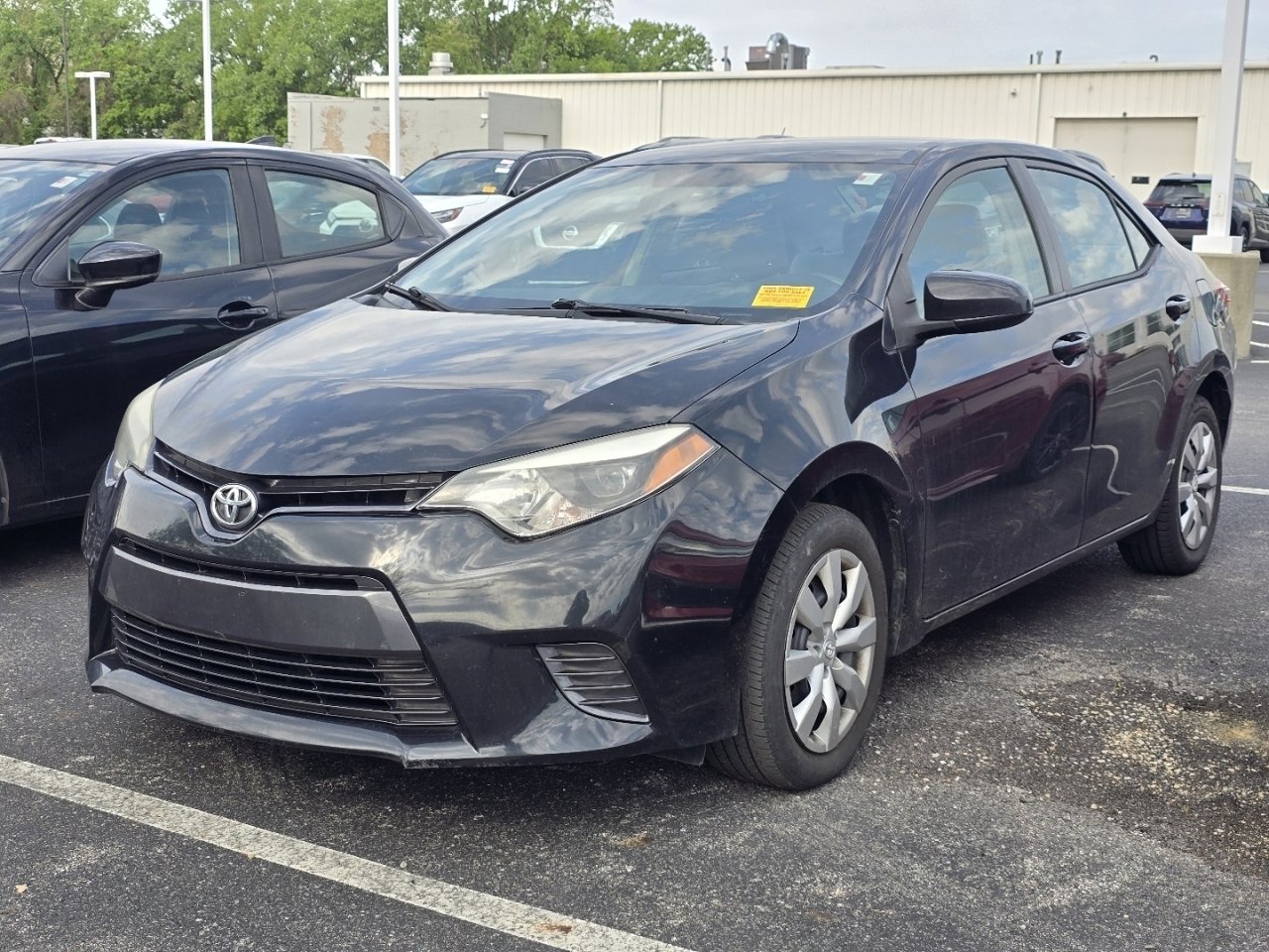 Used 2016 Toyota Corolla LE FWD image 3