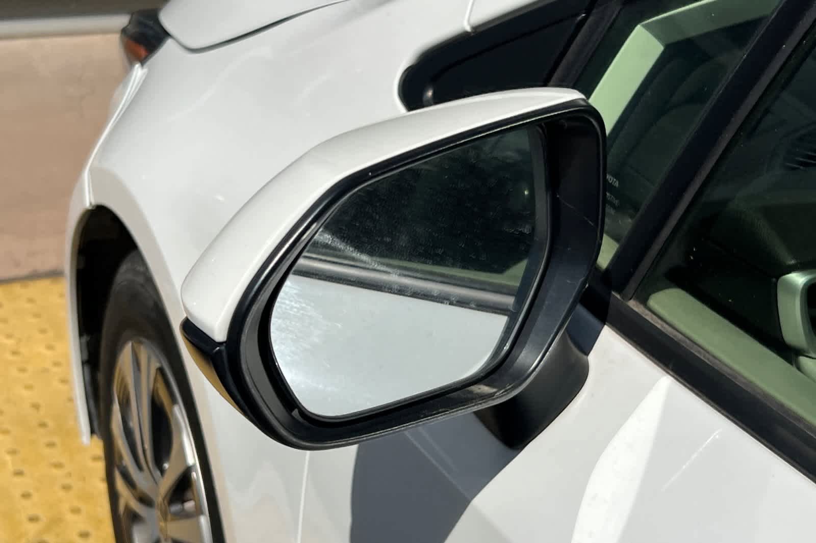 Used 2022 Toyota Corolla LE FWD image 8