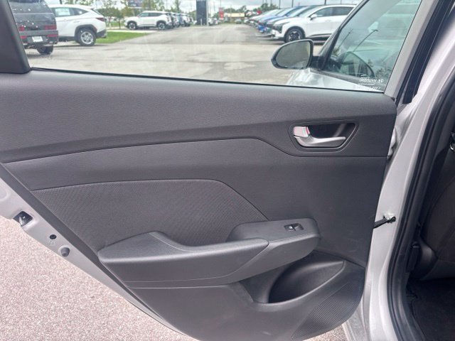 Used 2022 Hyundai Accent SE FWD image 36