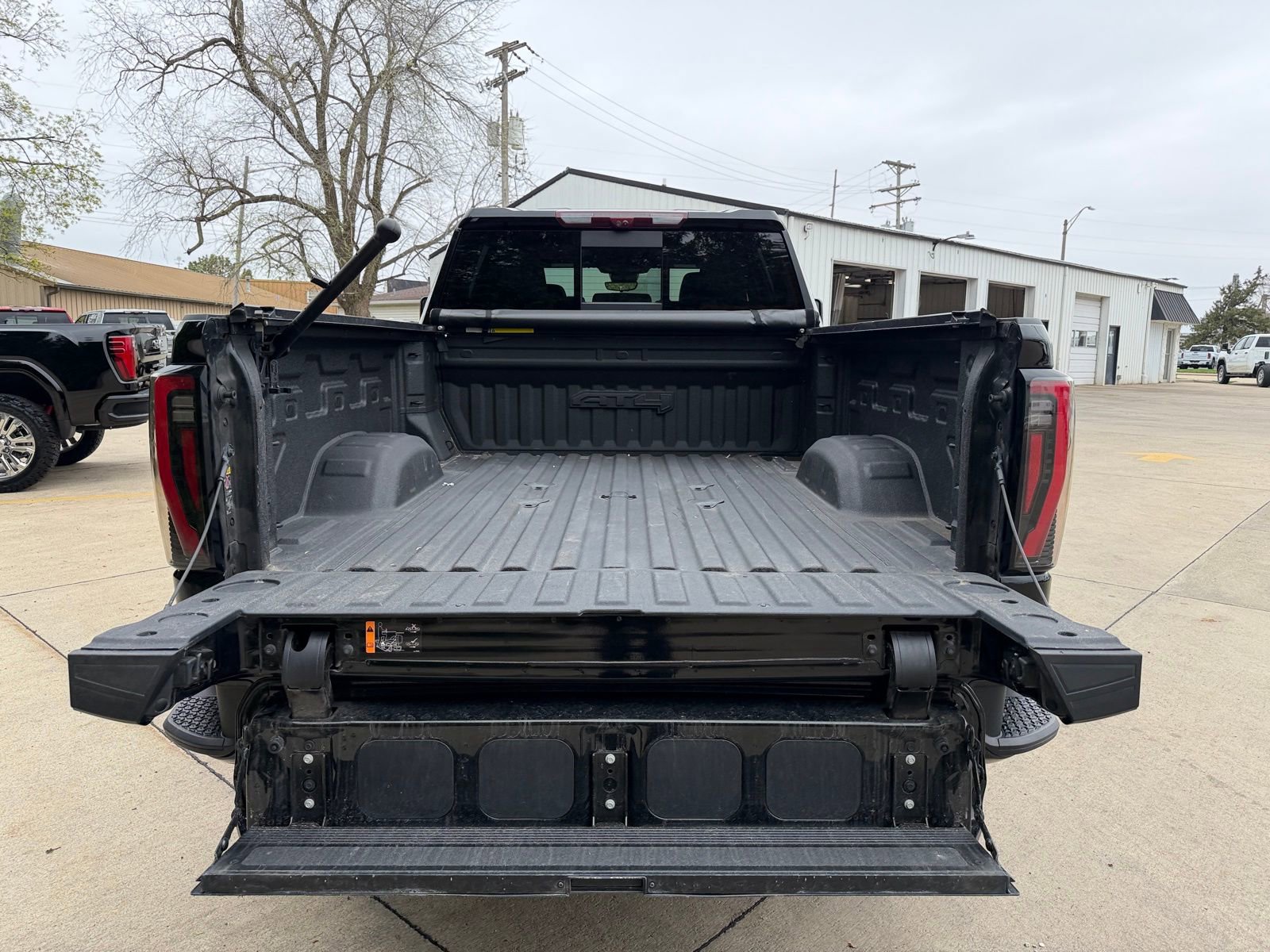 Used 2024 GMC Sierra 2500 AT4 w/ AT4 Premium Plus Package image 34