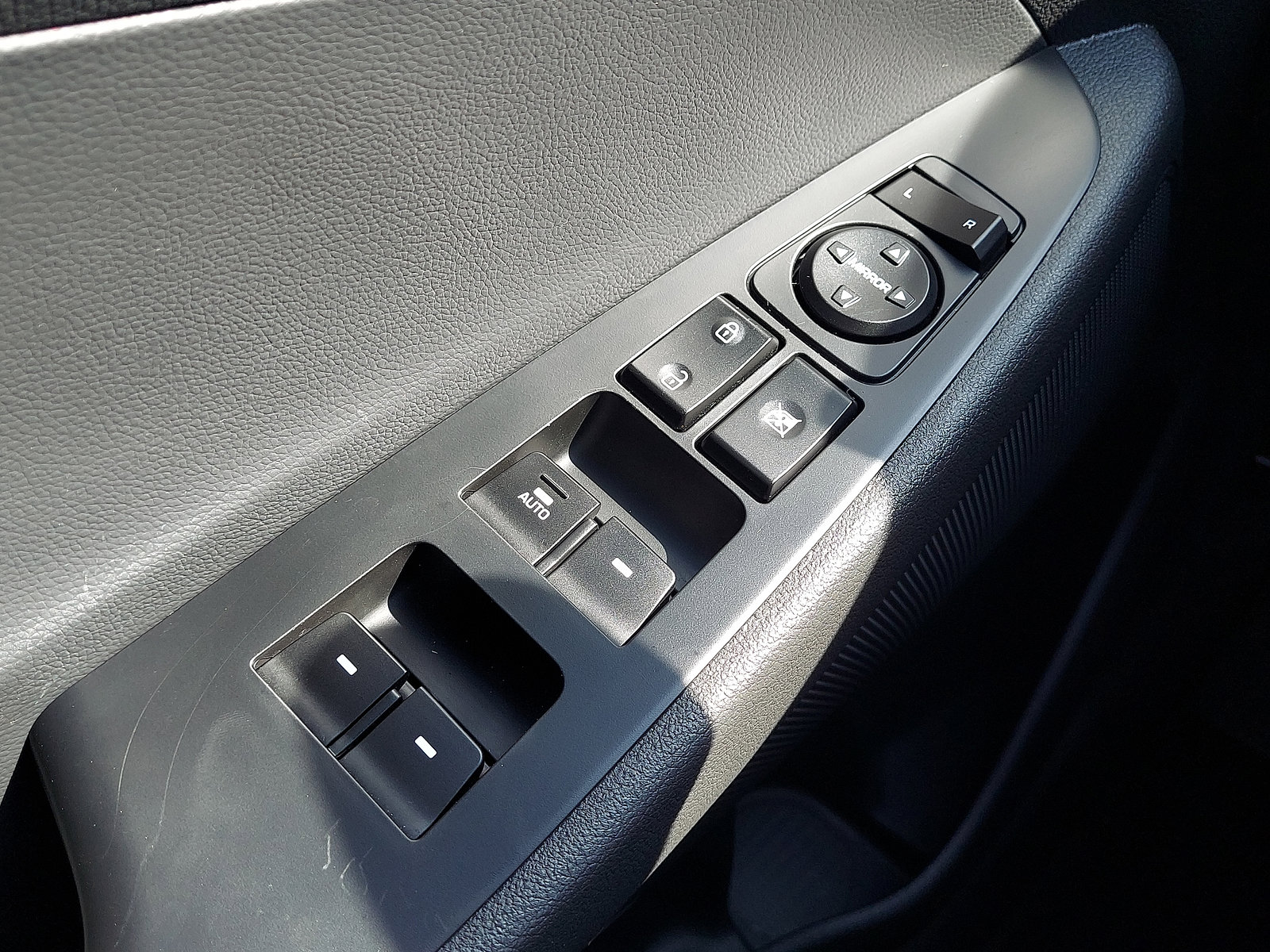 Used 2019 Hyundai Tucson Sport image 23