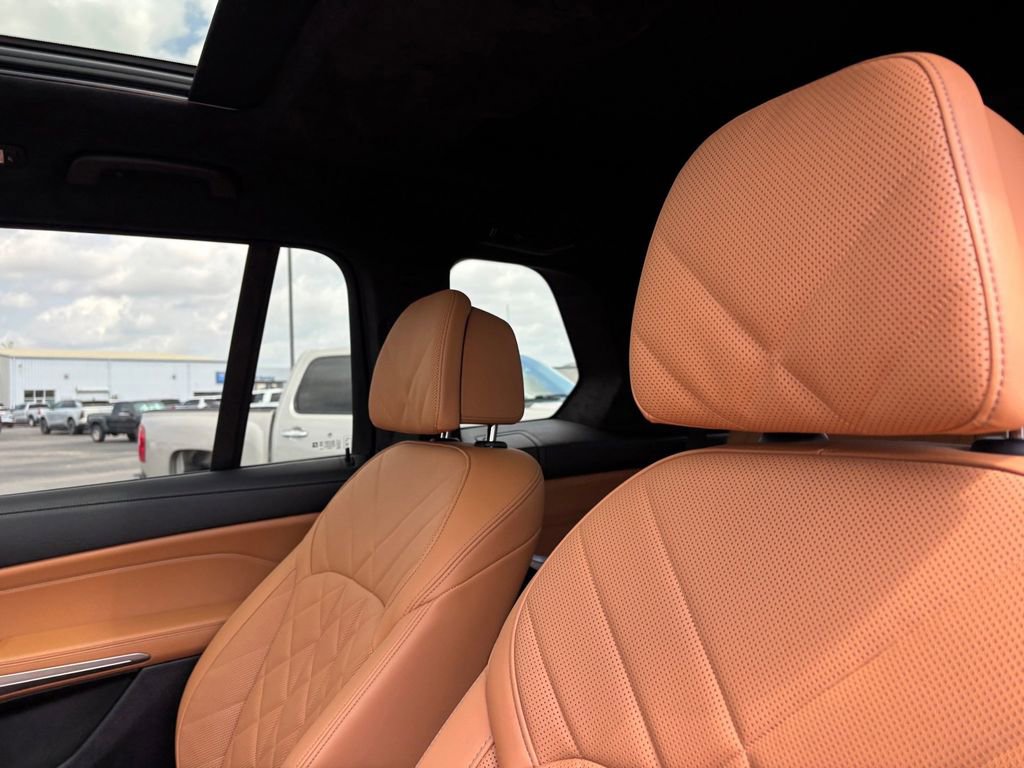 Used 2025 BMW X7 xDrive40i w/ M Sport Package AWD/4WD image 27