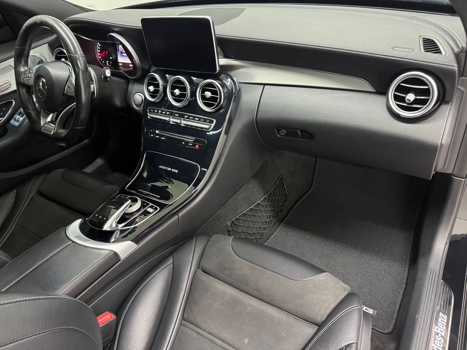 Used 2016 Mercedes-Benz C 63 AMG Sedan image 13