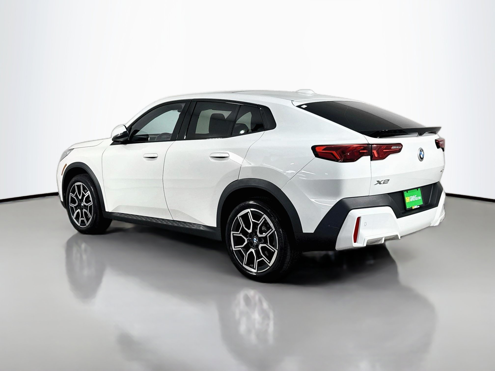 Used 2026 BMW X2 xDrive28i AWD/4WD image 7