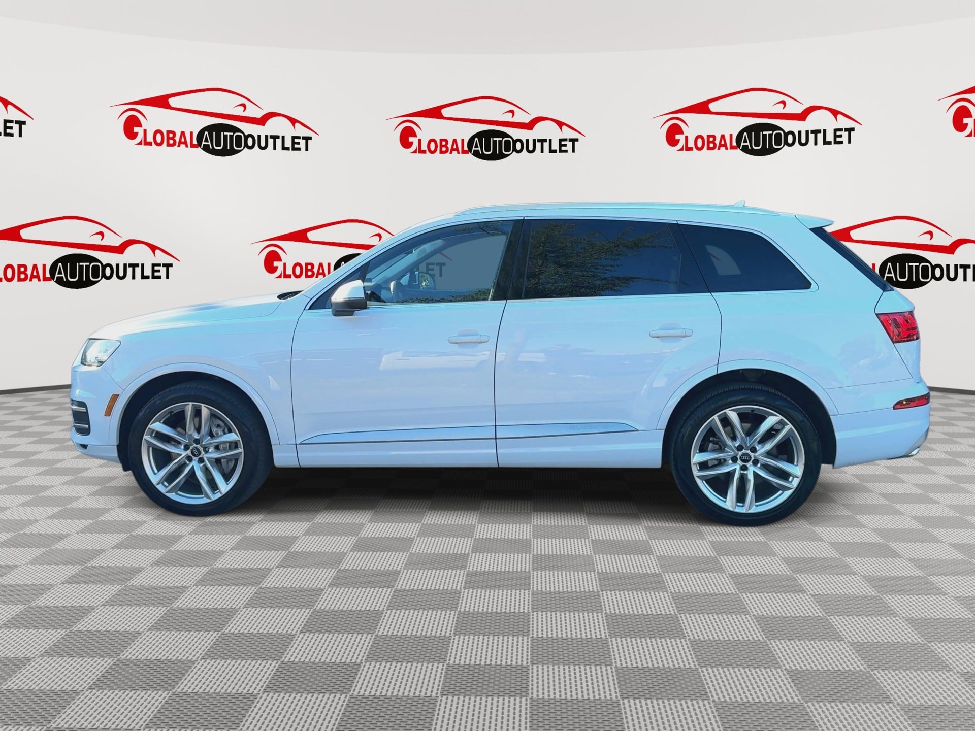 Used 2018 Audi Q7 3.0T Prestige AWD/4WD image 5