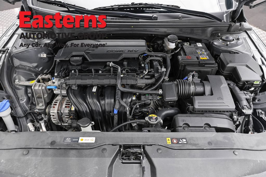 Used 2026 Hyundai Elantra Sport FWD image 8
