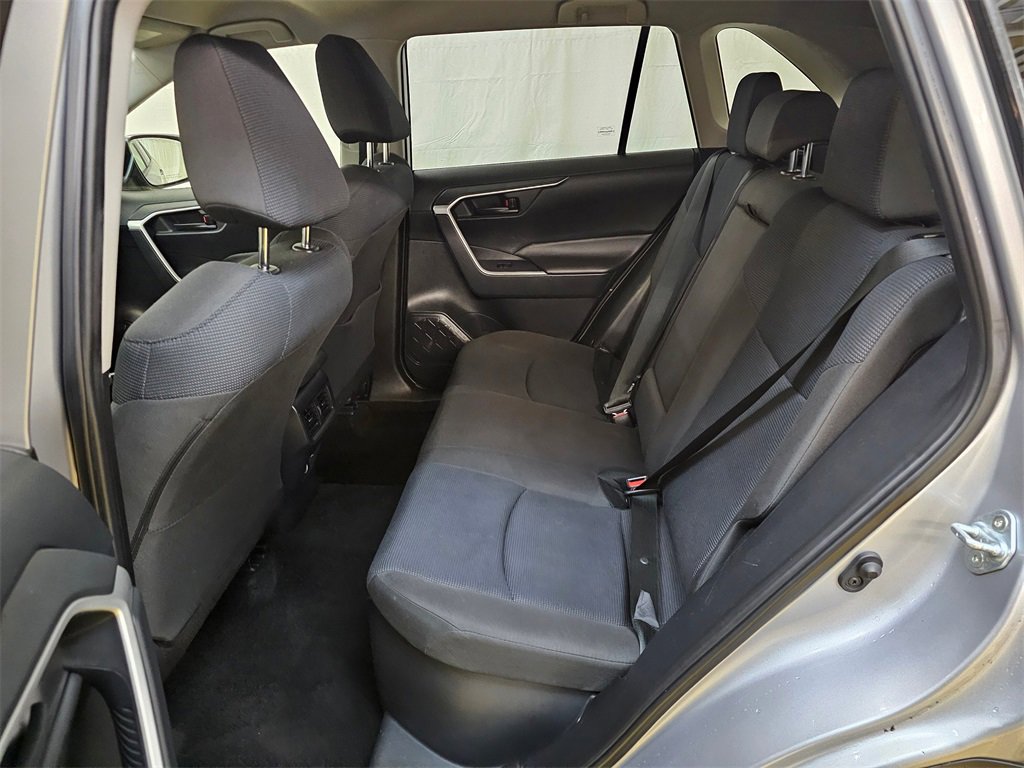 Used 2022 Toyota RAV4 LE image 16