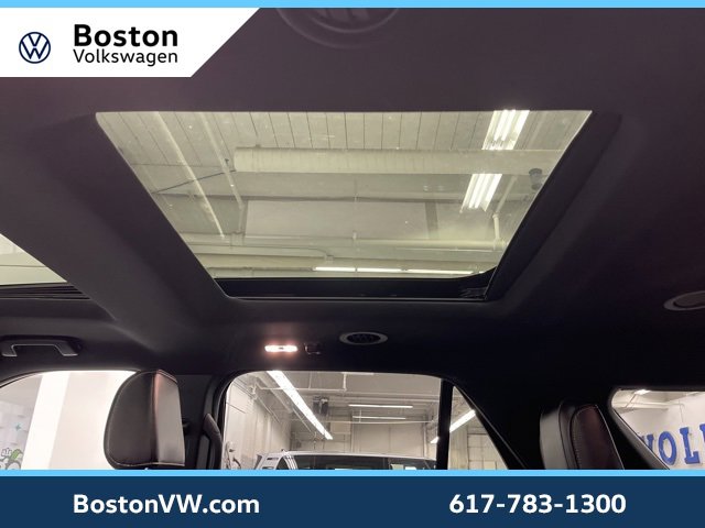 Used 2019 Ford Explorer Platinum image 28