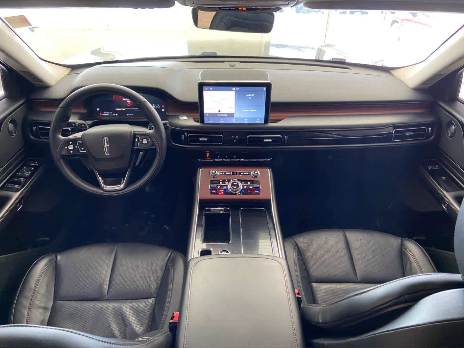 Used 2023 Lincoln Aviator Reserve w/ Class IV Trailer Tow Package image 21