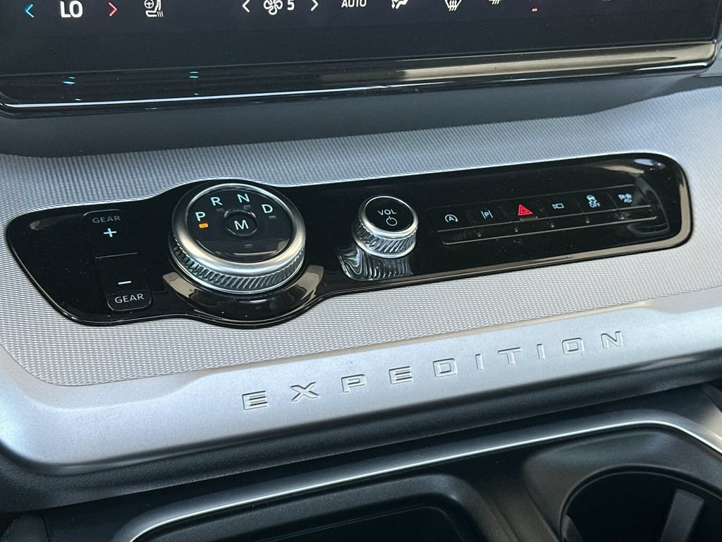 Used 2026 Ford Expedition Max Active RWD image 20
