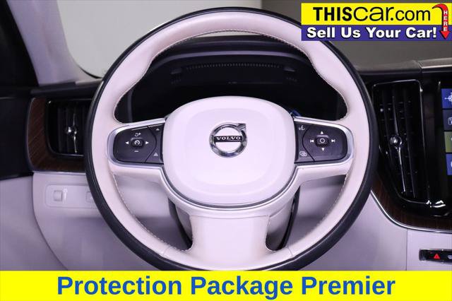Used 2021 Volvo XC60 T5 Momentum w/ Premium Package FWD image 14