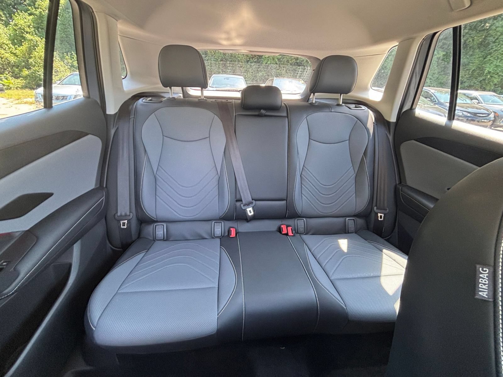 Used 2026 Volkswagen Tiguan SE AWD/4WD image 38