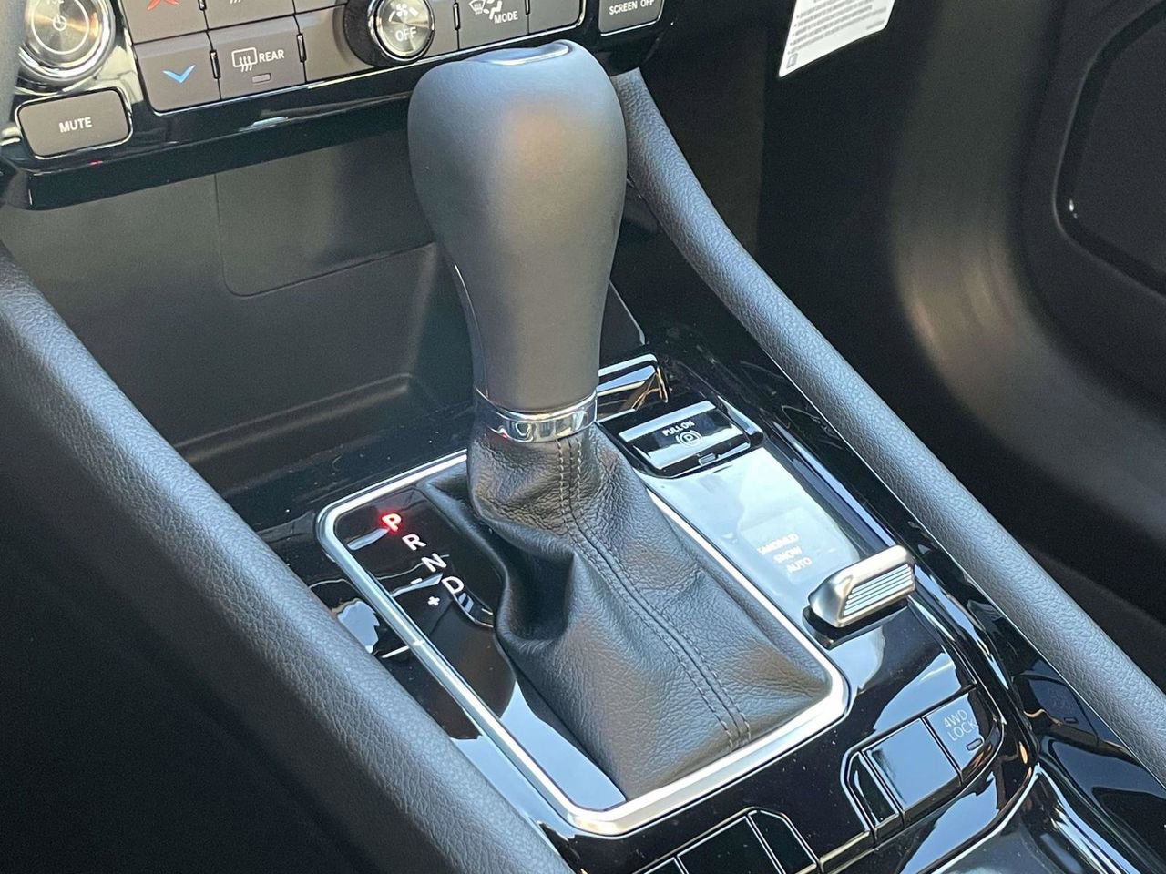 New 2026 Jeep Compass Latitude AWD/4WD image 21