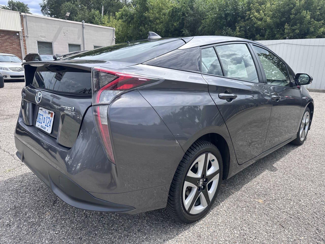 Used 2017 Toyota Prius Three Touring FWD image 7