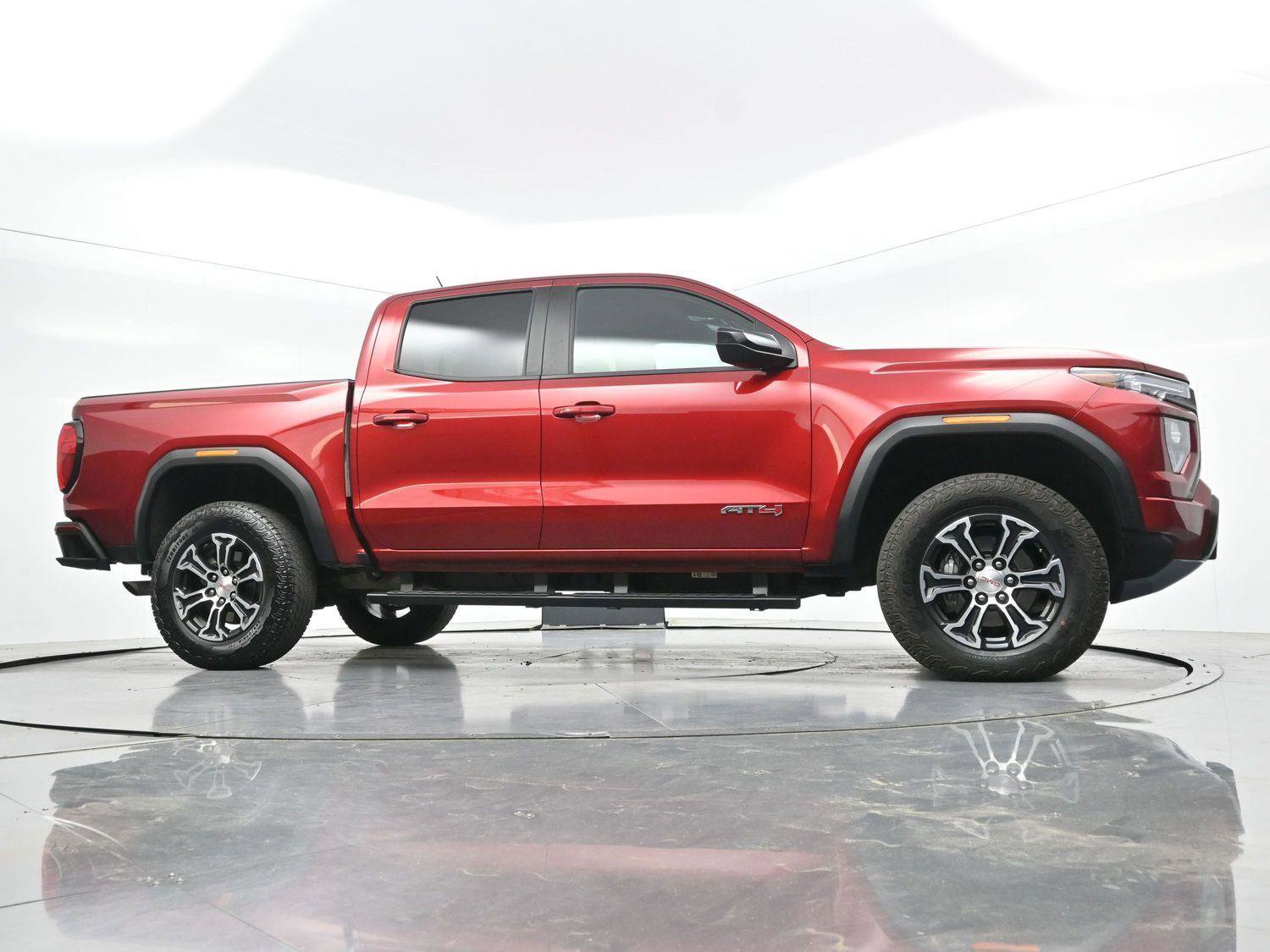 Used 2024 GMC Canyon AT4 w/ Canyon Safety Plus Package AWD/4WD image 38