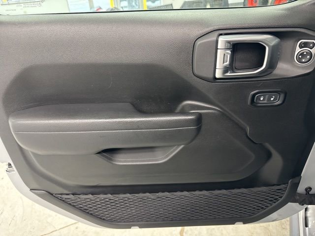 Used 2024 Jeep Wrangler Unlimited AWD/4WD image 16