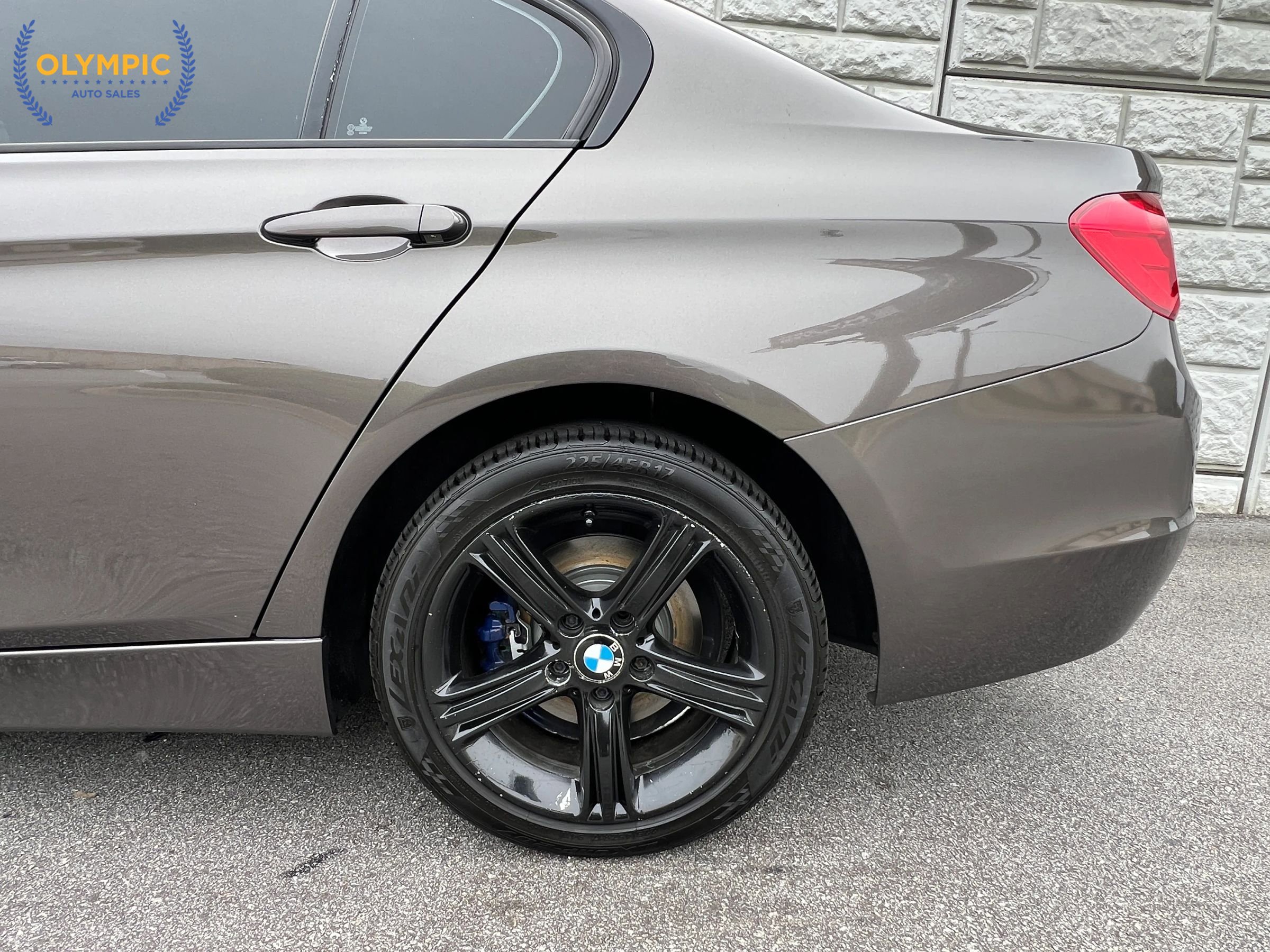 Used 2015 BMW 328i xDrive Sedan AWD/4WD image 10
