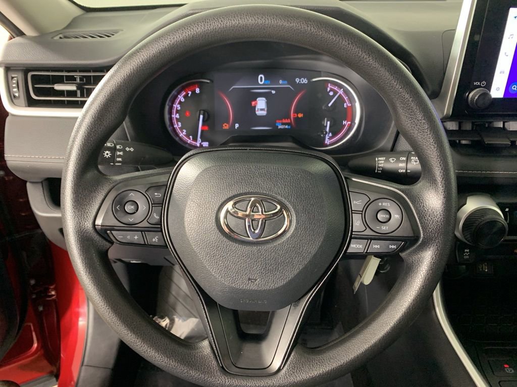 Used 2024 Toyota RAV4 LE image 20