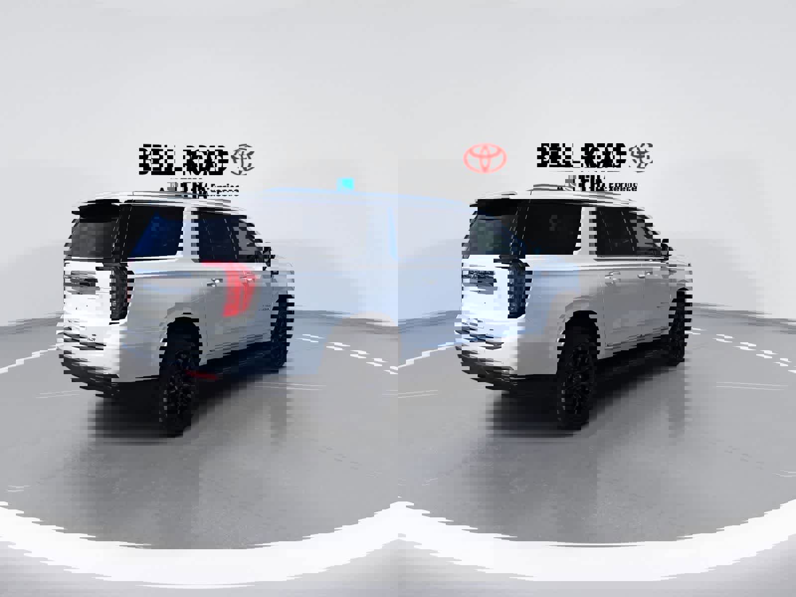 Used 2022 GMC Yukon XL SLT w/ SLT Premium Package AWD/4WD image 9