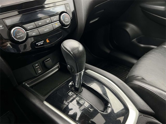 Used 2016 Nissan Rogue SL w/ SL Premium Package image 18