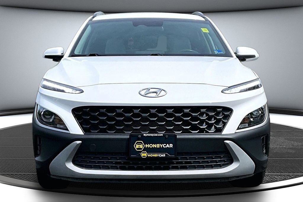 Used 2023 Hyundai Kona SEL AWD/4WD image 2