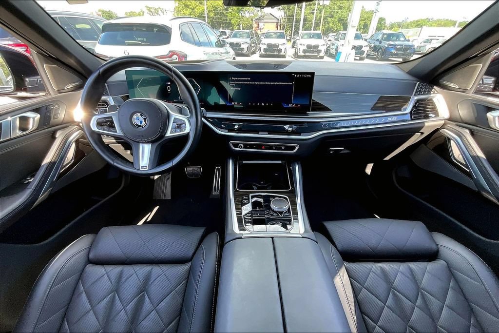 Certified 2025 BMW X6 xDrive40i AWD/4WD image 7
