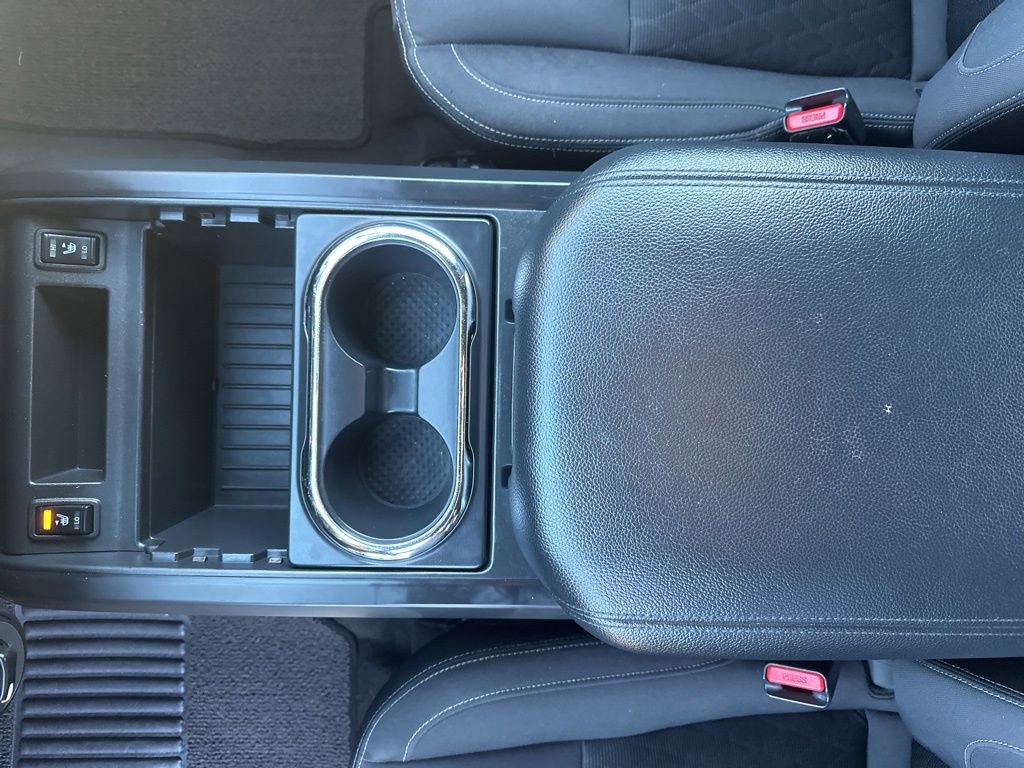 Used 2019 Nissan Titan SV w/ SV Convenience Package image 33