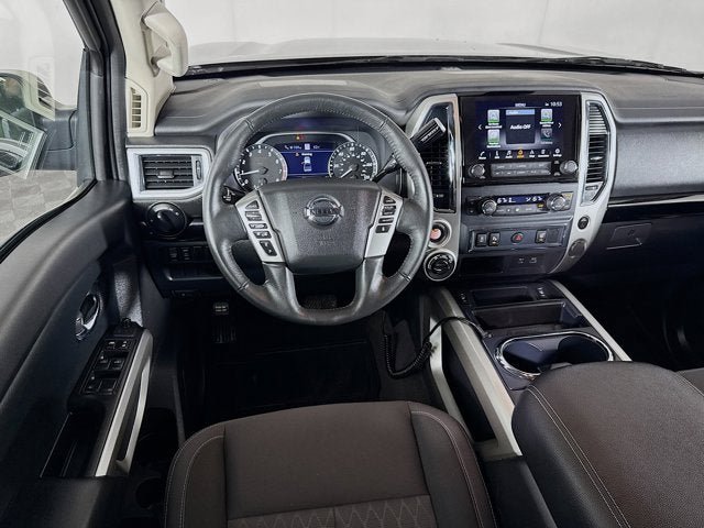 Used 2021 Nissan Titan SV w/ SV Convenience Package AWD/4WD image 15