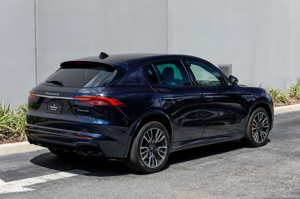 Certified 2023 Maserati Grecale Modena AWD/4WD image 5