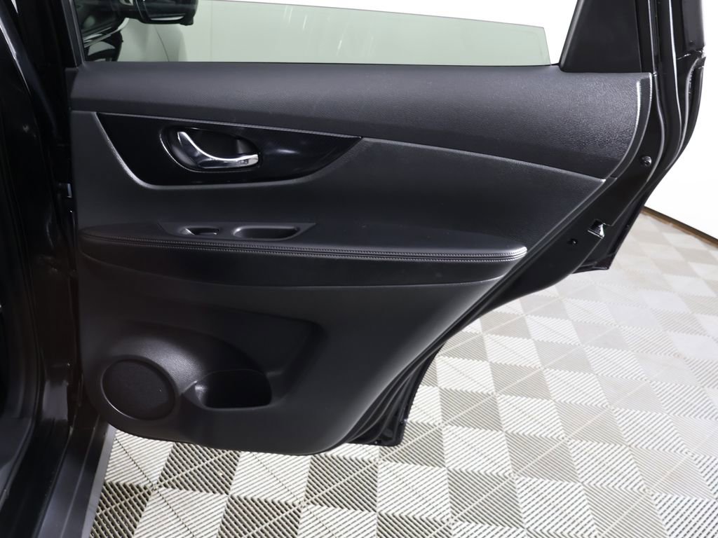 Used 2018 Nissan Rogue SL w/ Premium Package AWD/4WD image 29