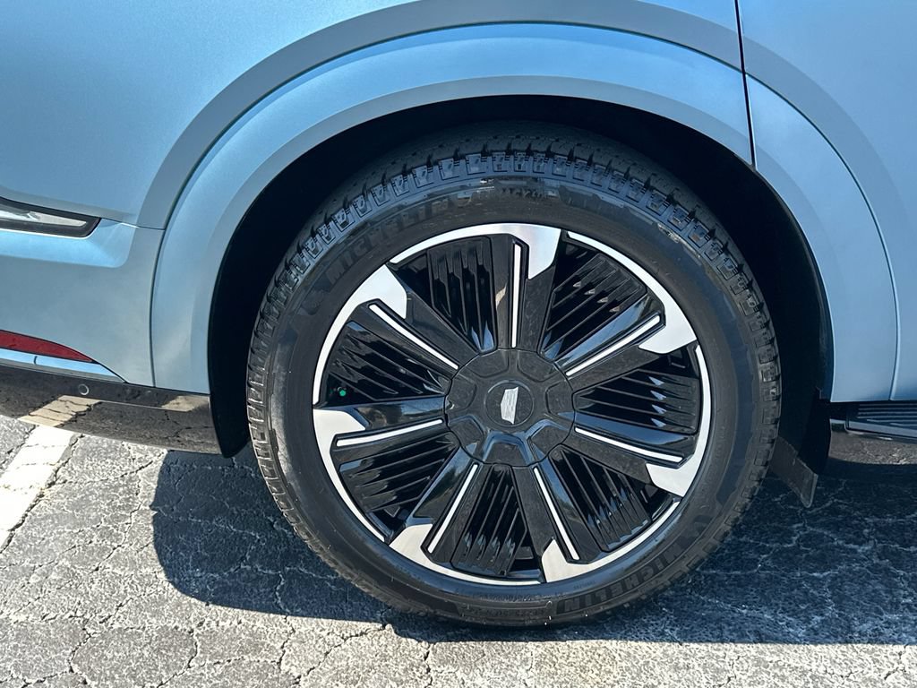 Certified 2025 Cadillac Escalade IQ Sport 2 AWD/4WD image 17