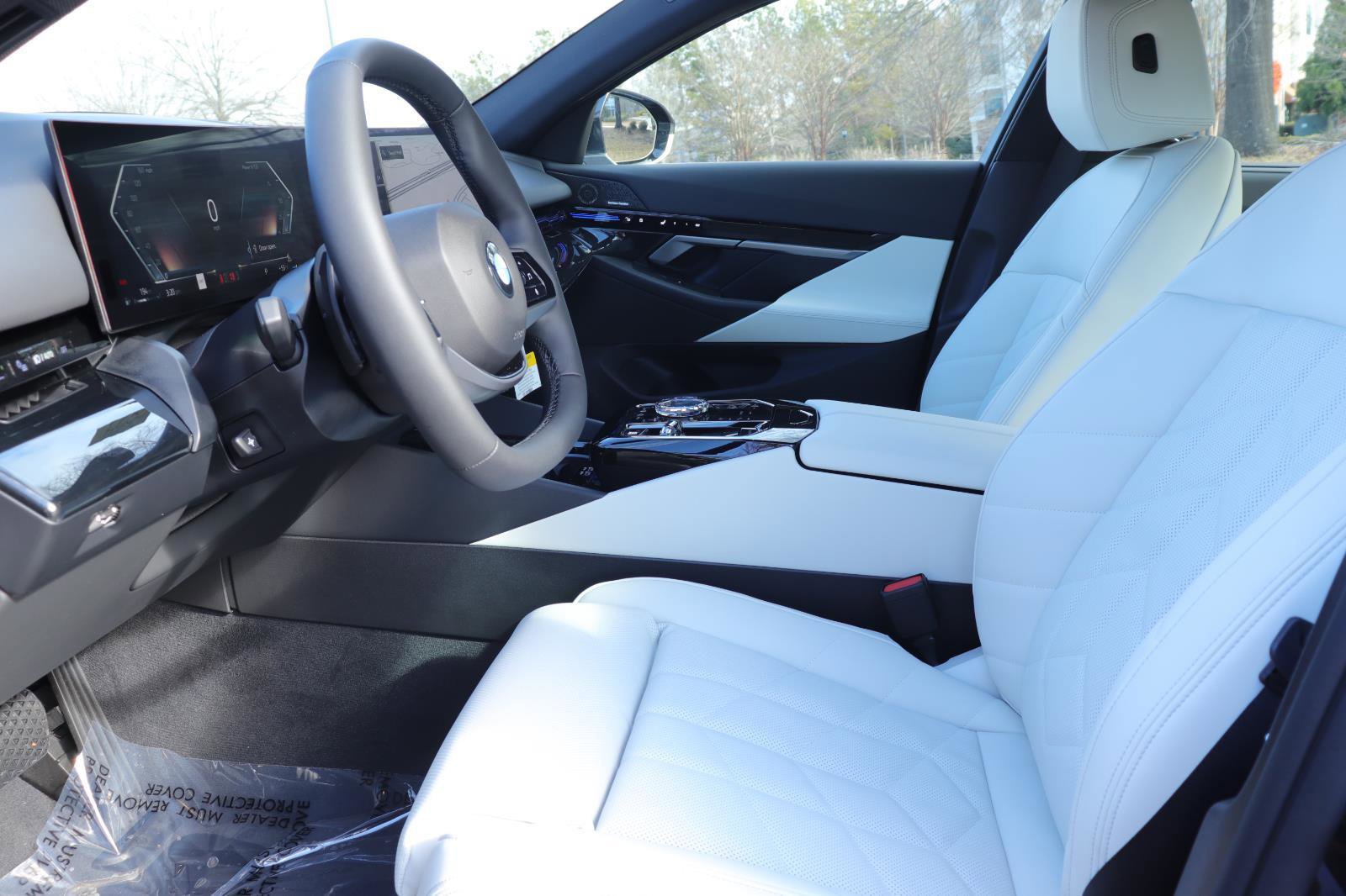 Used 2025 BMW 530i w/ Executive Package image 12